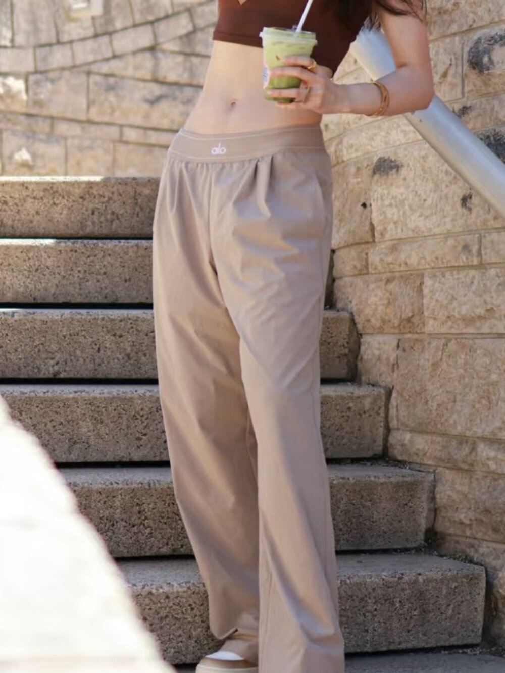 ALO Yoga 🏆 Suit Up Trouser Gravel Color (Regular) Wide Leg Brand New - Picture 1 of 8